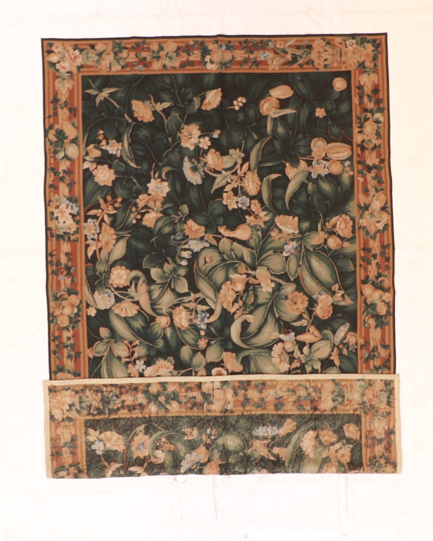 6x9 - Needle Point Wool Floral Rectangle - Hand Knotted Rug