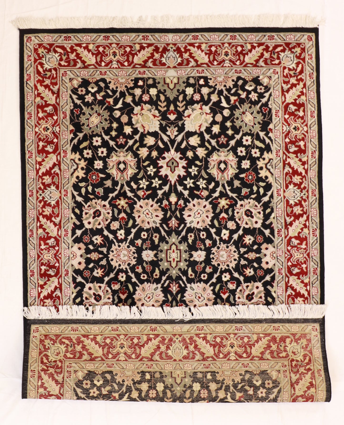 4x6 - Isfahan Fine/Wool Floral Rectangle - Hand Knotted Rug