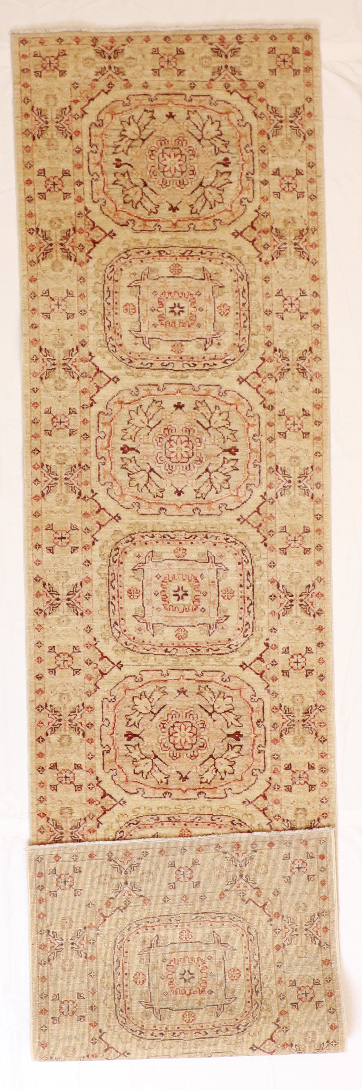 Runner - Bakhtiarie Fine All Over Rectangle - Hand Knotted Rug