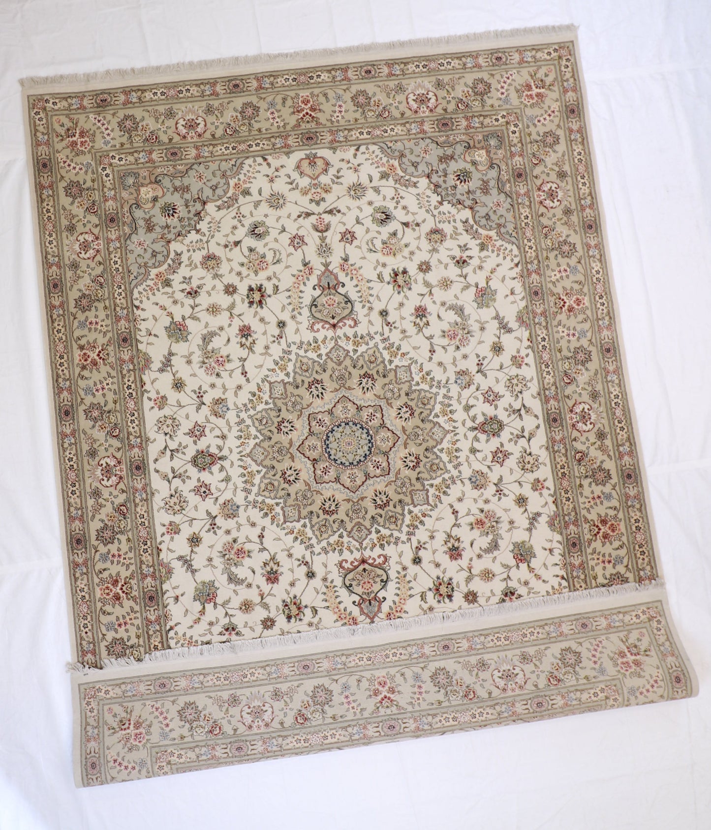 9x12 - Tabriz Fine/Silk All Over Rectangle - Hand Knotted Rug